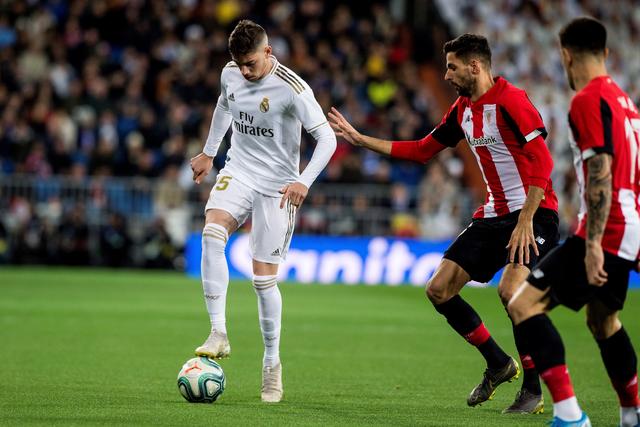 翟晓川19分首钢胜肯帝亚 吴前25分浙江胜深圳