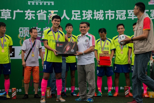 莫兰特22分灰熊胜爵士 三球34+11黄蜂逆转火箭